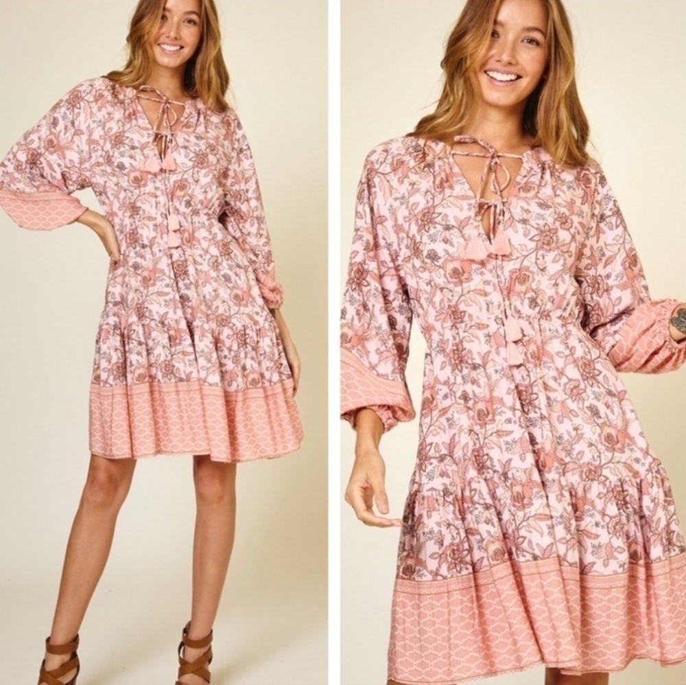 NWT Time After gorgeous V neck summer dress with beautiful tassles Sz L